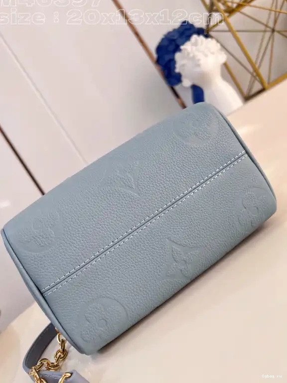 20 LOUIS VUITTON BANDOULIÈRE SPEEDY 0428